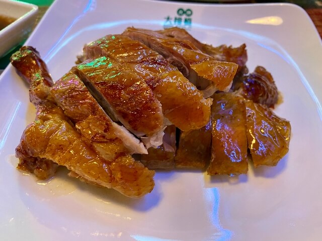 Plato de pato del restaurante Hong Kong 70, en Usera, Madrid