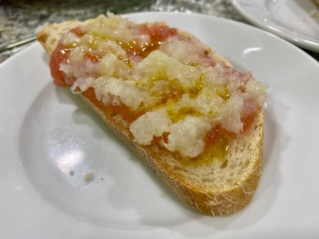 Canapé de bacalao